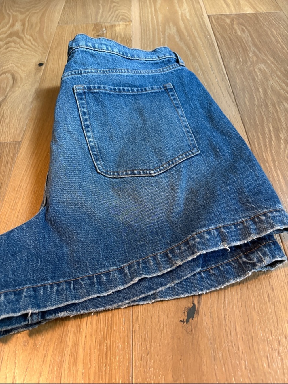 Banana Republic Size 34/18 Women's Blue Denim Button Fly Medium Wash Shorts - Picture 7 of 12